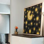 Four דירה